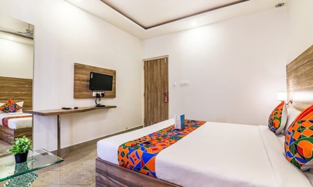 Fabhotel Vista Suites