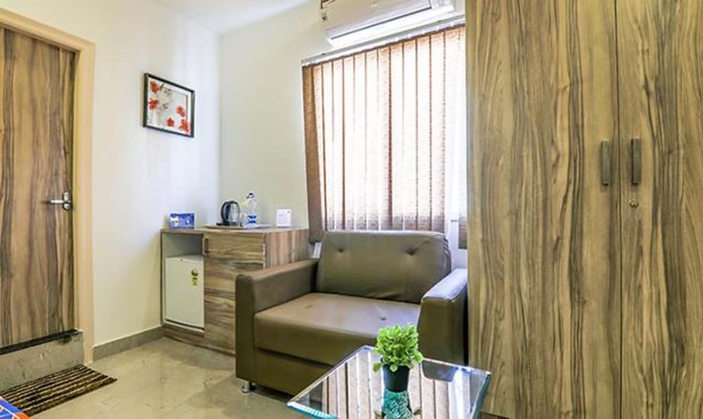 Fabhotel Vista Suites