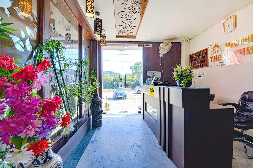 Fabhotel The Sunrise