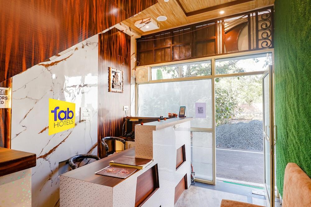 FabHotel Royal Vilas