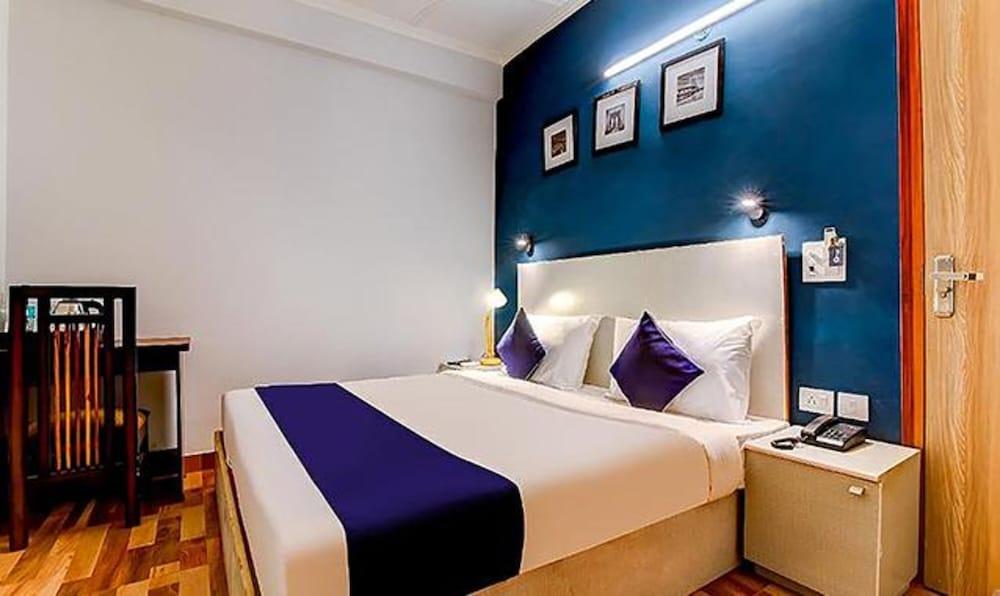 Fabexpress Ada Residency