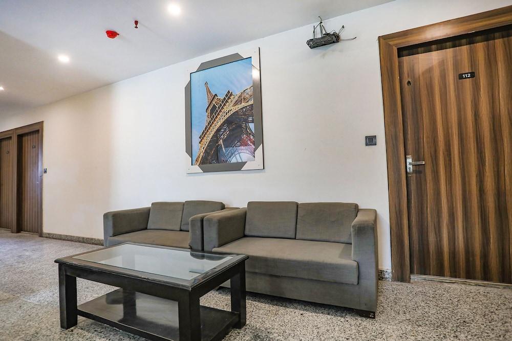 Fabhotel F9 Sector 58