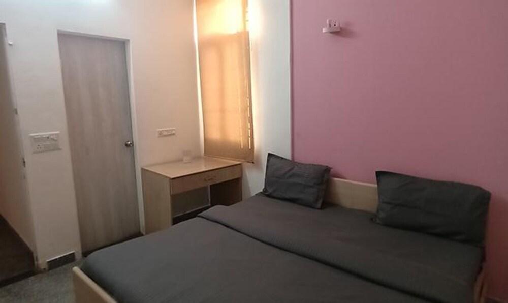 Fabexpress Kg Residency