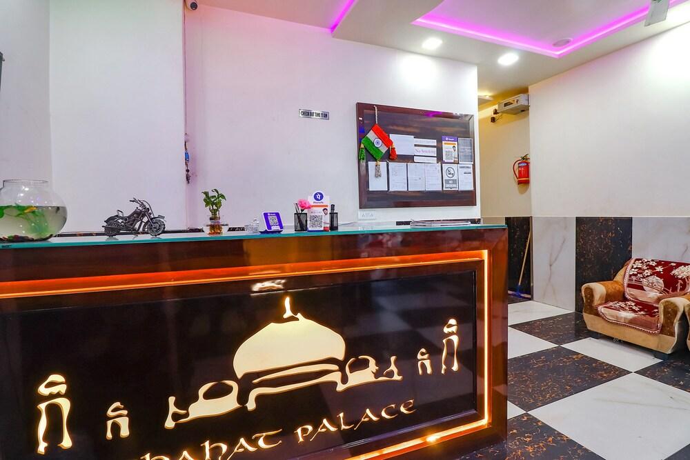 Fabhotel Chahat Palace
