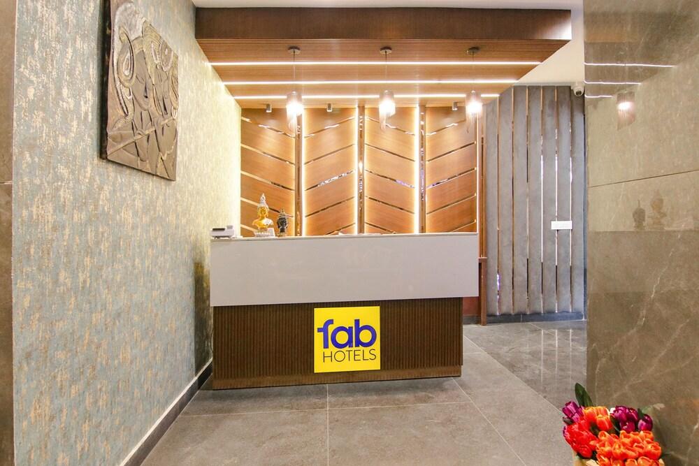 Fabhotel Prime Royal Inn Suites