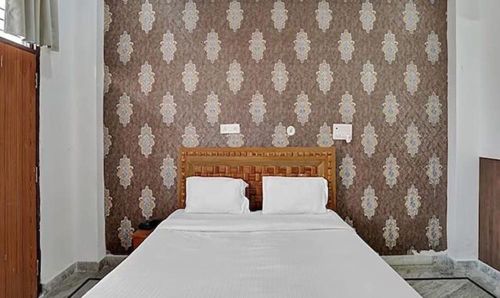 Fabexpress Samira Residency