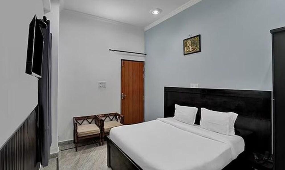 Fabexpress Samira Residency