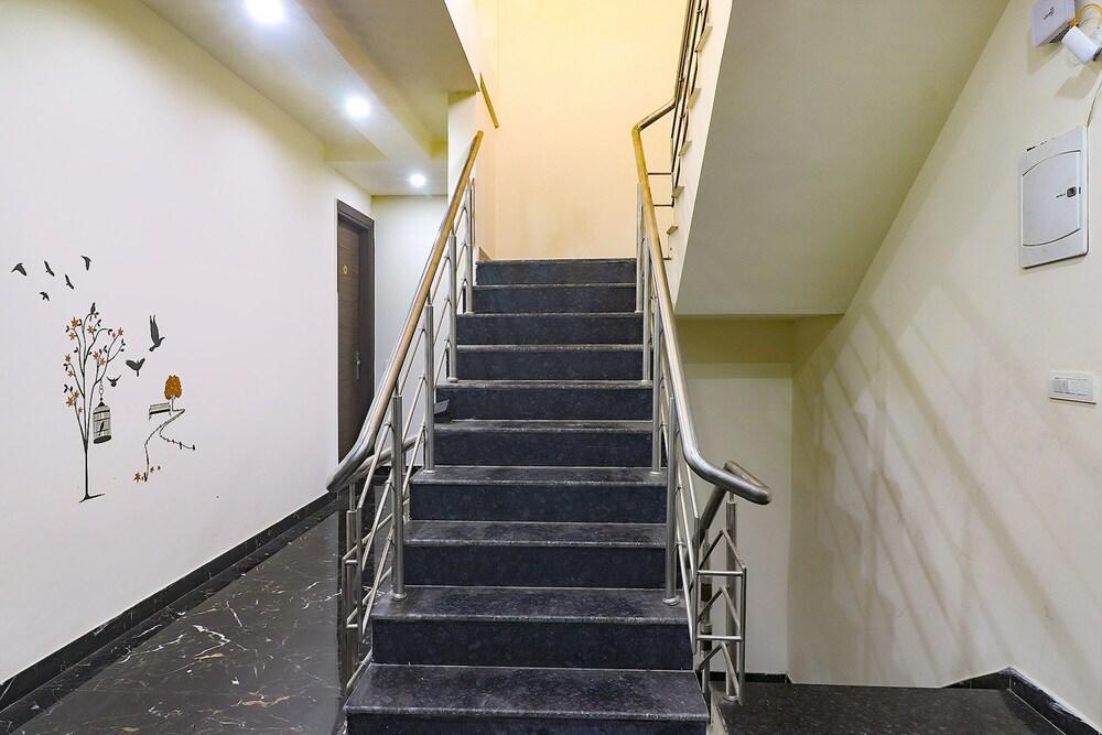 Fabhotel Lb Residency