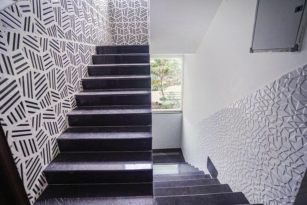 Fabexpress The Magnum Inn