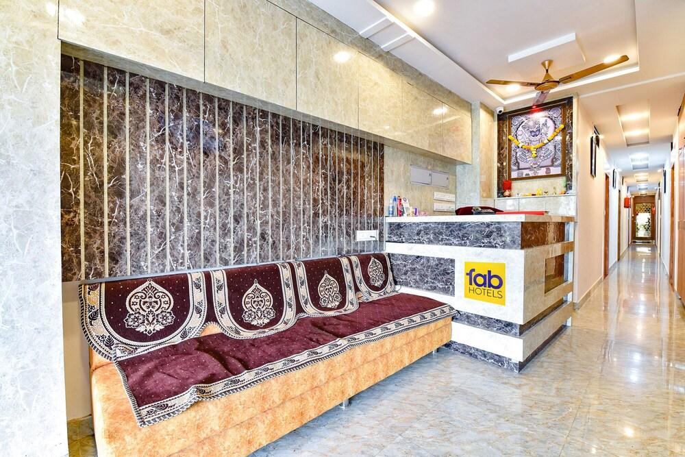 Fabexpress Lemon Inn