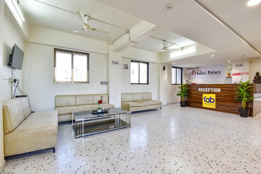 Fabhotel Infini Palace