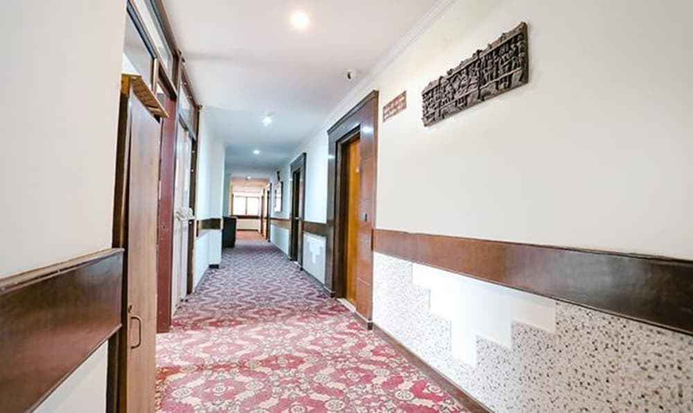 Fabhotel Clark Height