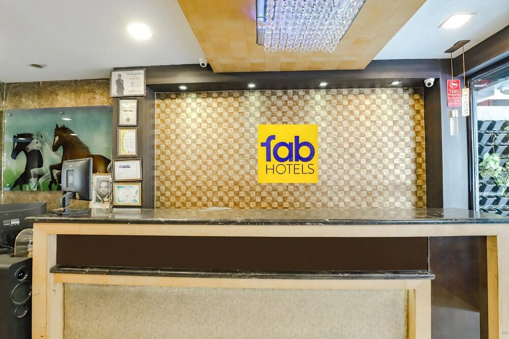 Fabhotel Parashar