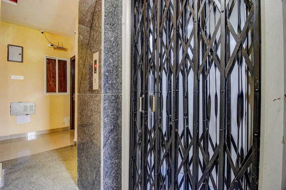 Fabexpress The Gate Begumpet