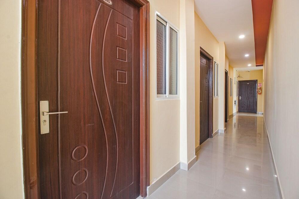 Fabexpress The Gate Begumpet