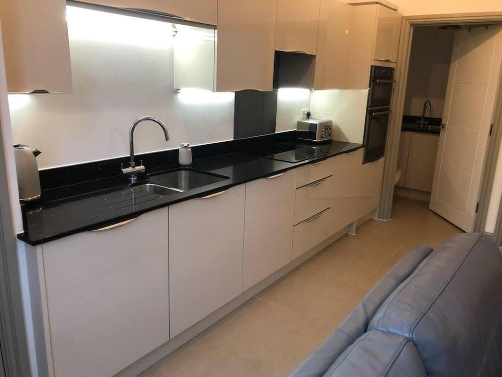 Smithy Bungalow, Free Private Parking