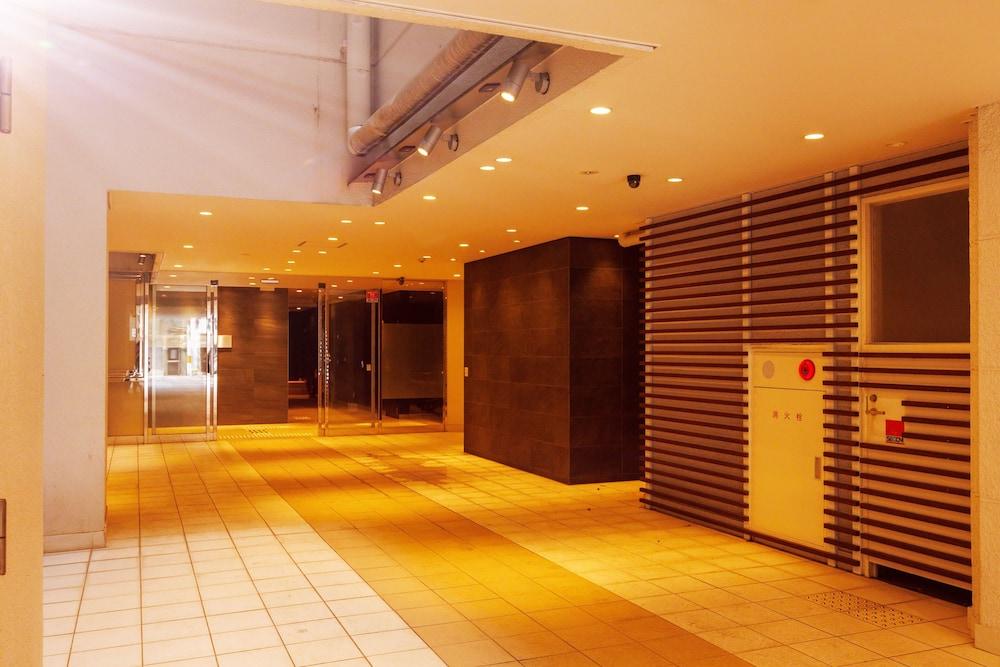 Floral Higashishinsaibashi Hotel