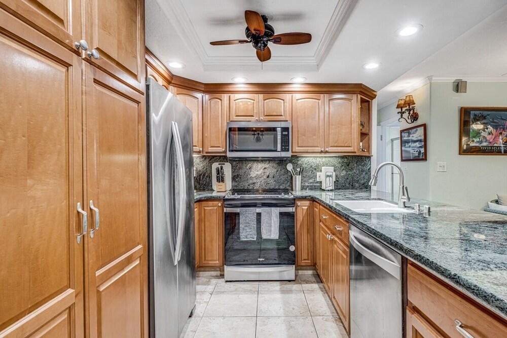 Hololani B802 2 Bedroom Condo