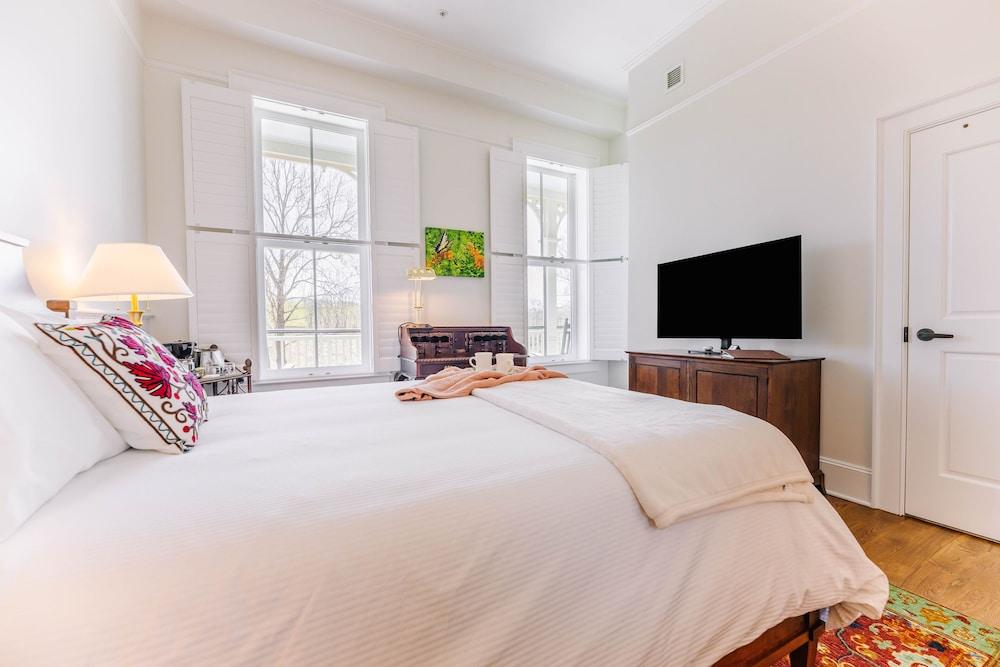 The Inn at Foster Falls