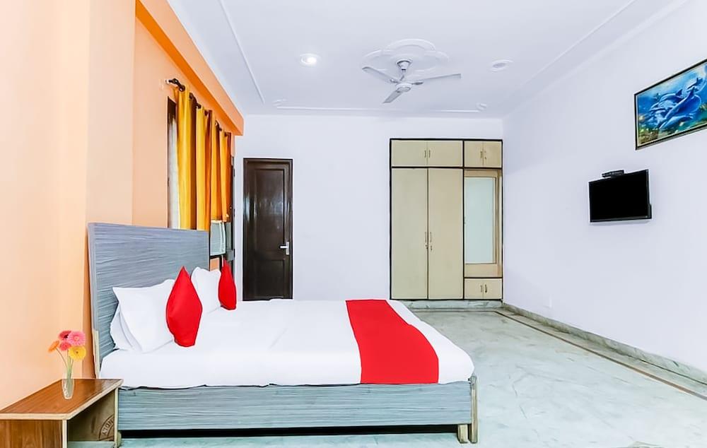 Roomshala 036 Hotel Orlov