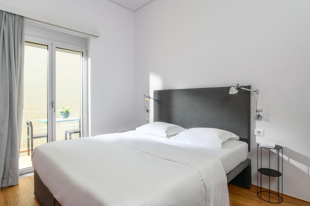 Premier Artful City Loft with Terrace