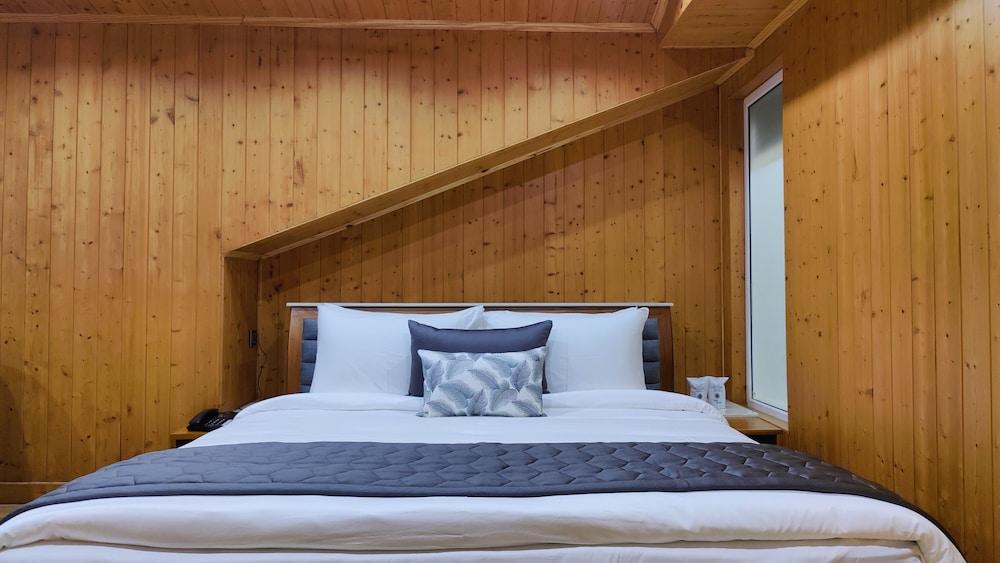 Kaithal Resort - Kasauli