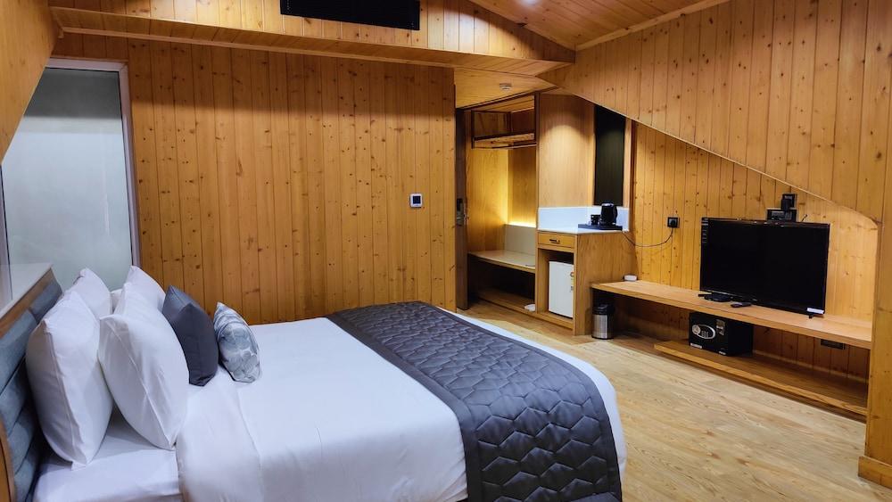 Kaithal Resort - Kasauli