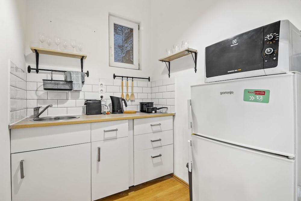 Venus Apartments - Akacfa street II