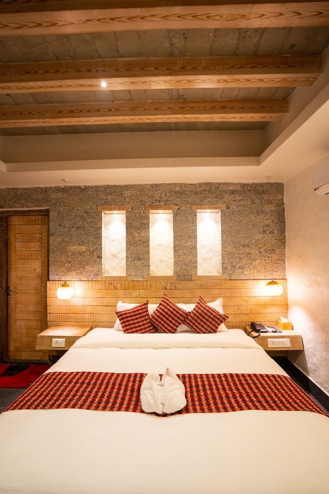 HOTEL MERA PEAK PVT LTD