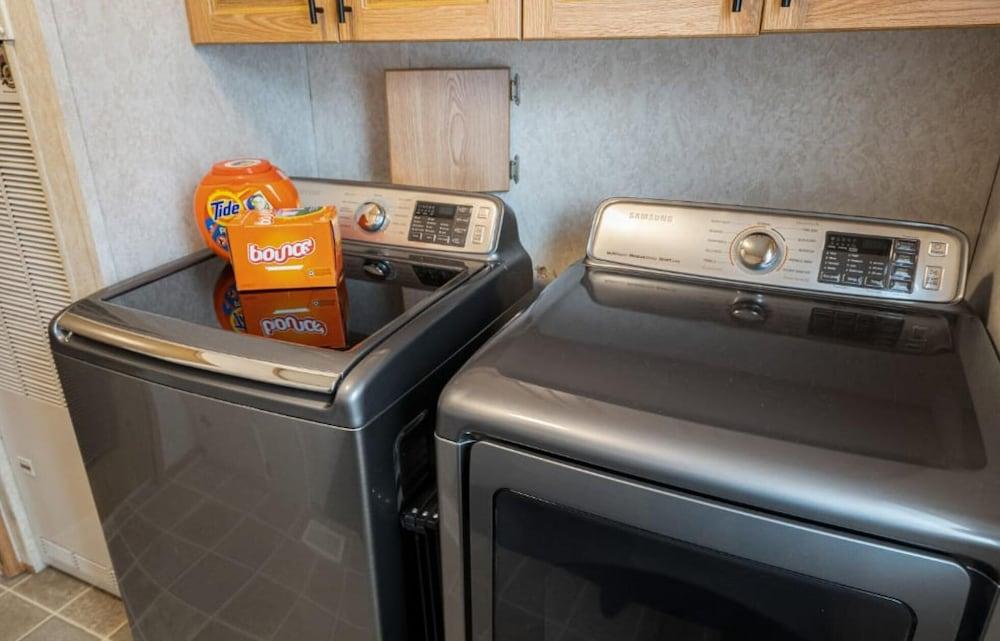 Mountain Time 30-day Minimum No Service Fees