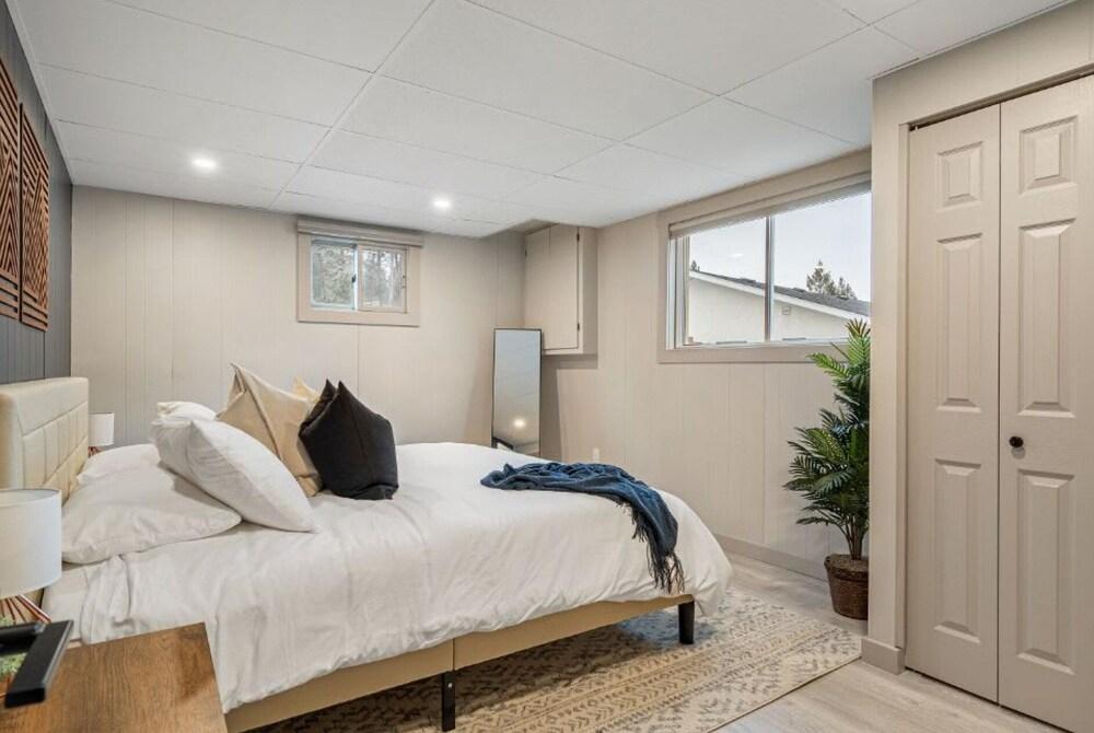 Sleeping in Scandinavia No Service Fees Backyard