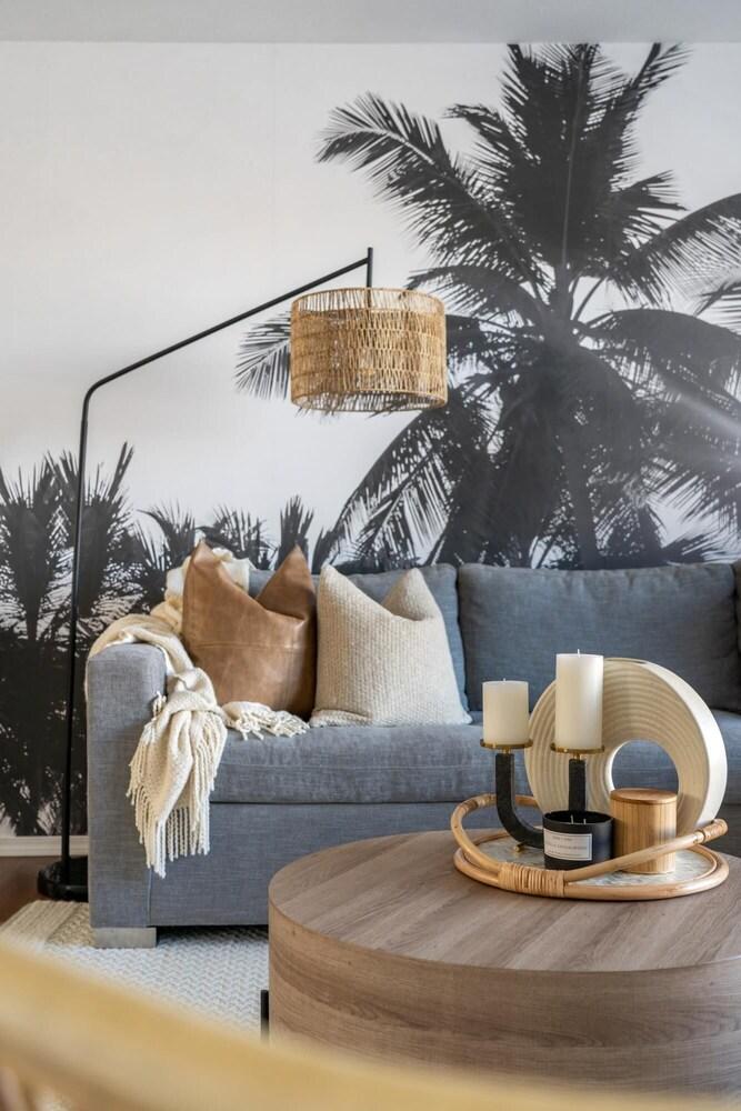 The Palms No Service Fees BBQ Fire Pit