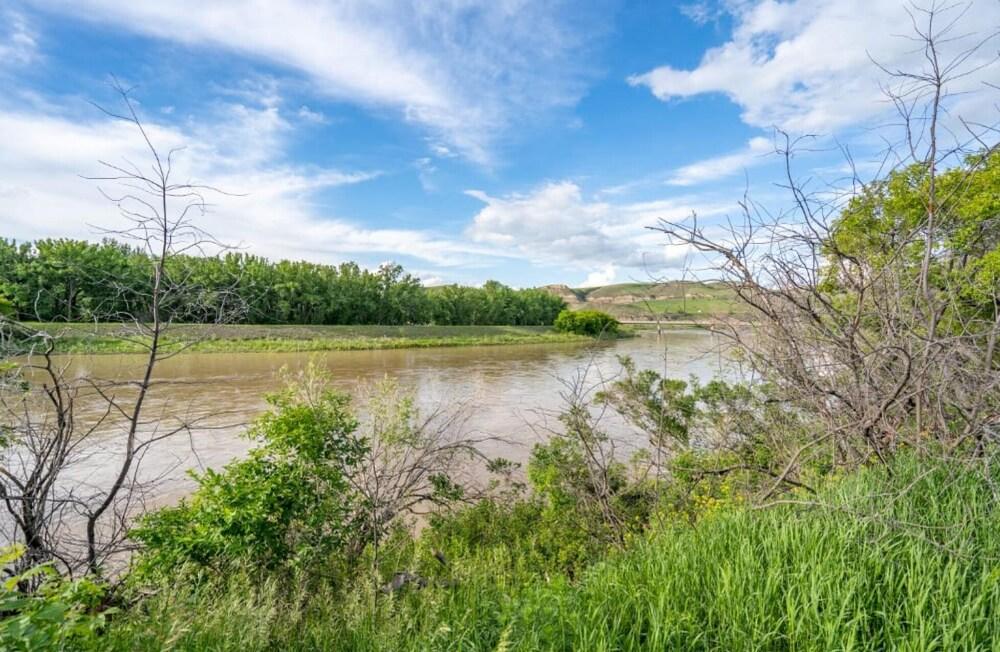 The Riverside No Service Fees Patio Firepit