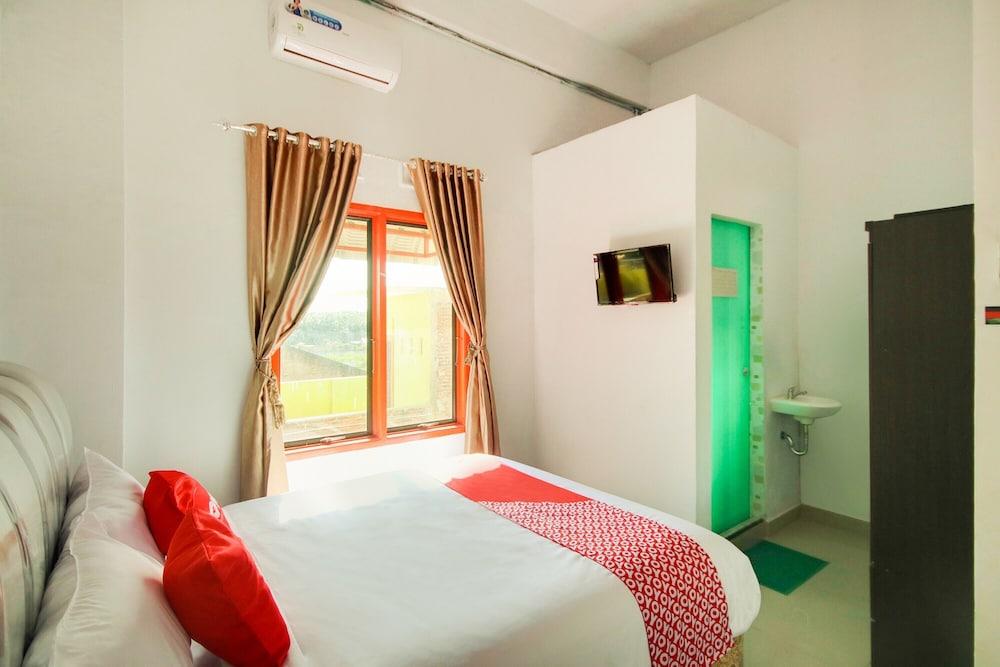 OYO 3844 Shinta Guesthouse