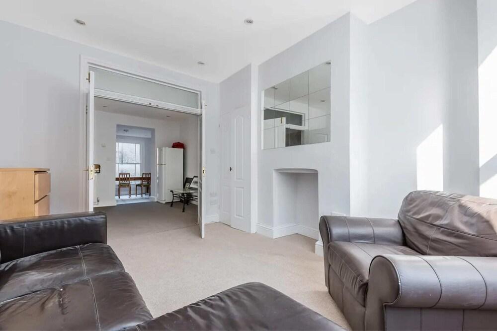 Cosy & Central 3BD Apartment - Kennington