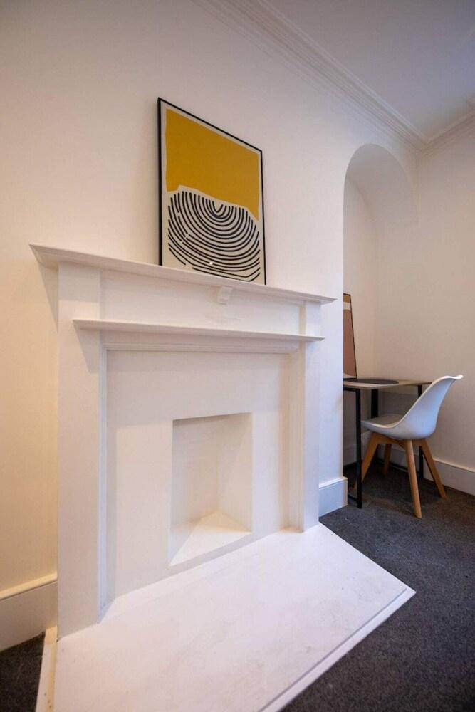 Central 4BD House With Garden - Angel