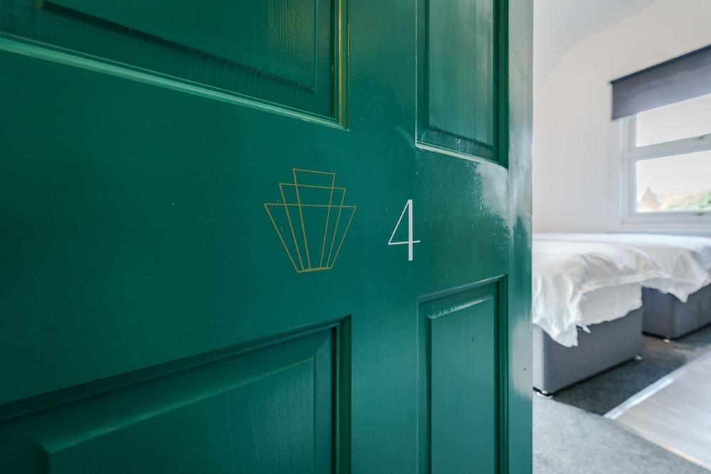 Emerald Stays UK at The Adelphi