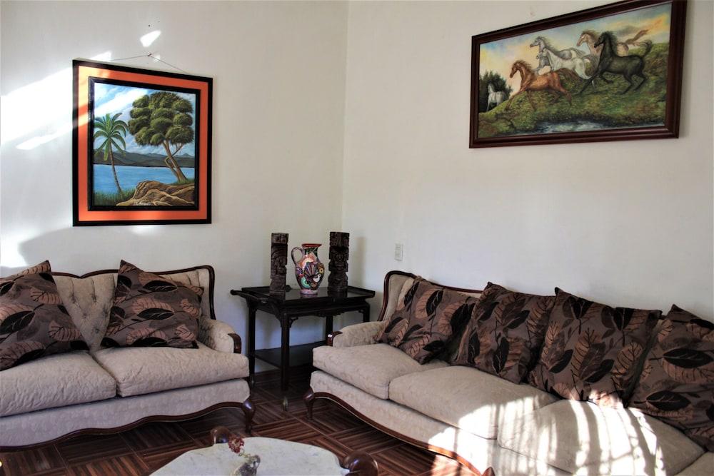 Casa Sirena Matanchen a Pie de Playa