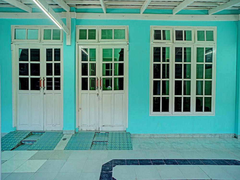 OYO 91874 Kisaran Residence Syariah