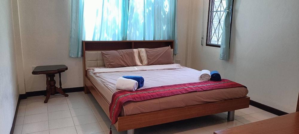 Baan Suan Villas Resort