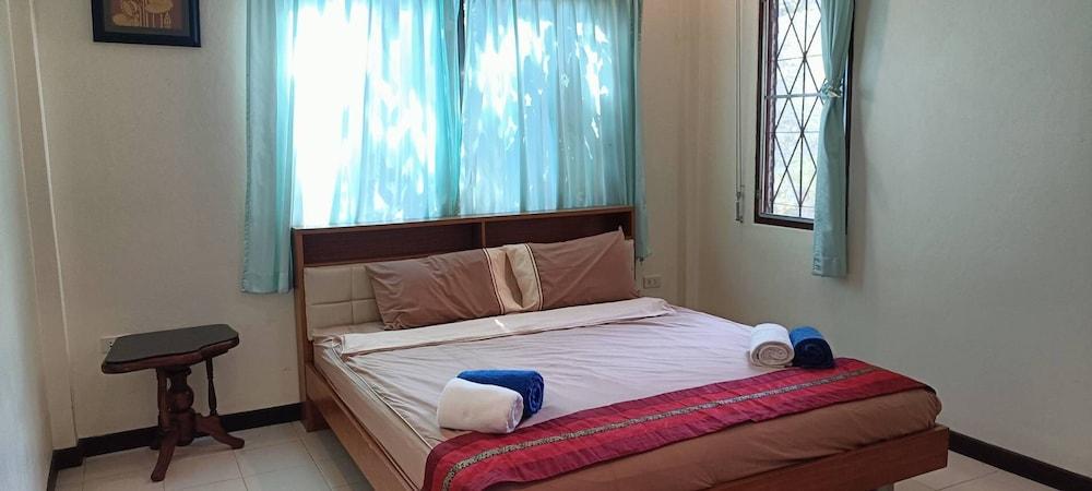 Baan Suan Villas Resort