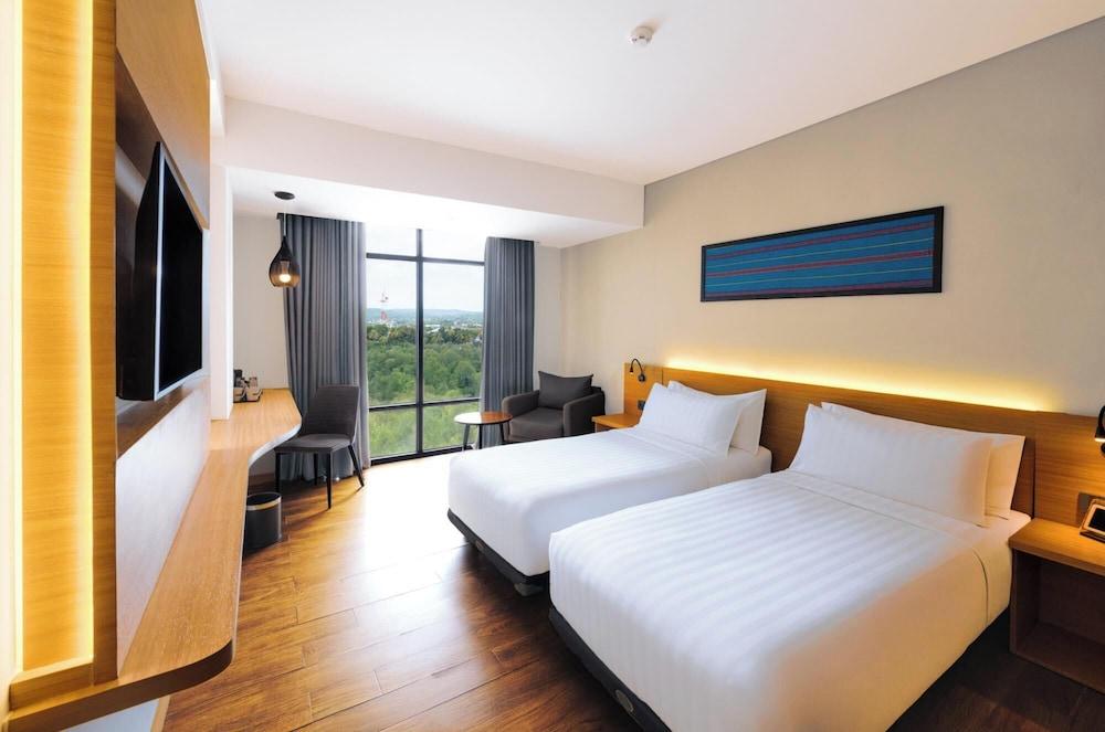 Harper Kupang by ASTON