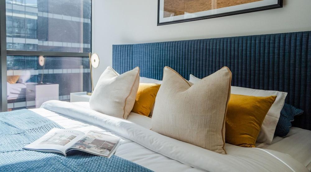 Aya - Sophisticated 1BR Apartment in CityWalk with Views