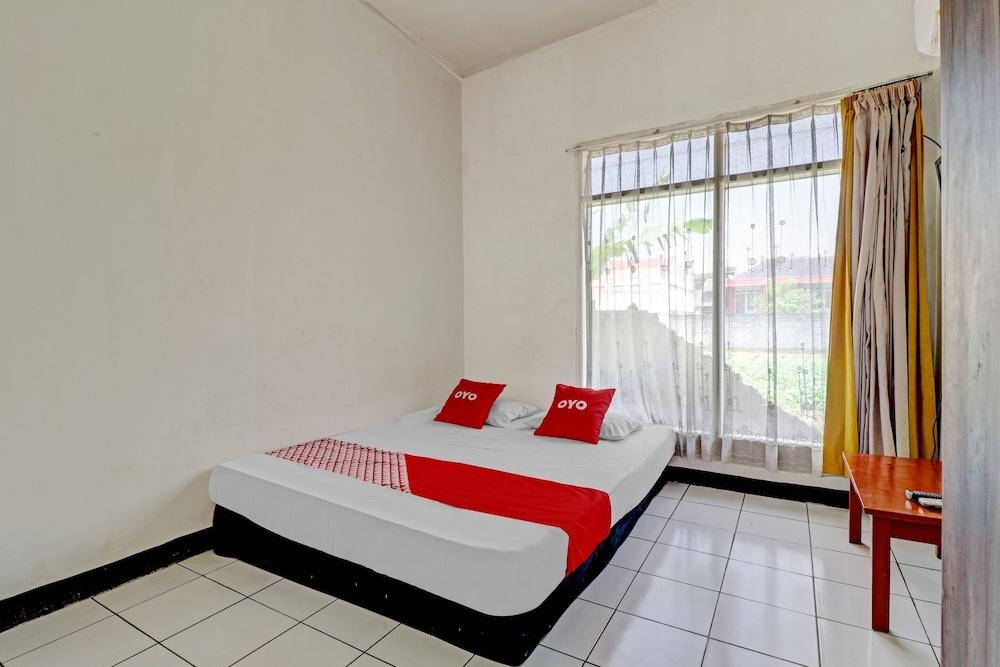 Hotel O Pondok 23