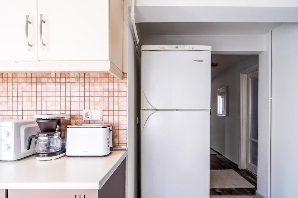 Gorgeous Flat With Balcony in Besiktas