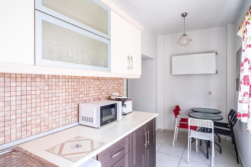 Gorgeous Flat With Balcony in Besiktas