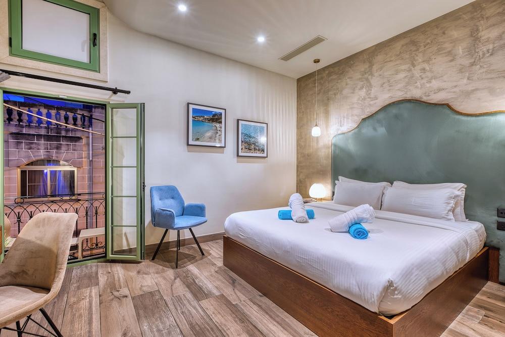 DOMS Boutique Living