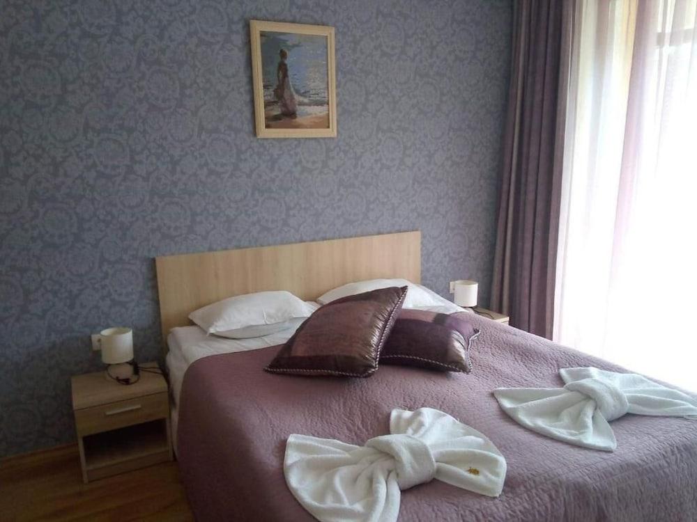 July Morning Seaside Resort