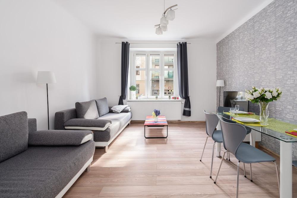 Studio Kasprowicz Park Poznan by Renters