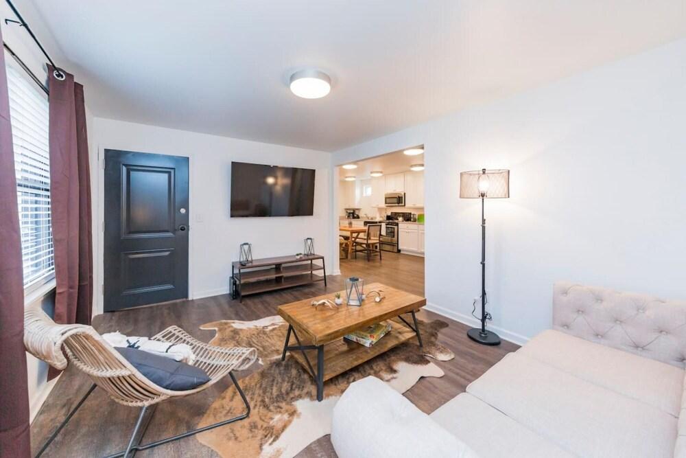 Close To Music Row Touchless Beautiful 4bd